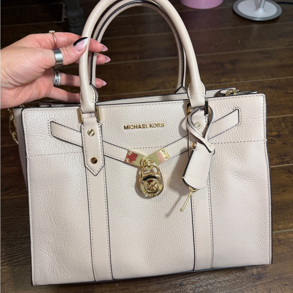 Michael Kors Nouveau Hamilton Large Pebbled Leather Satchel
